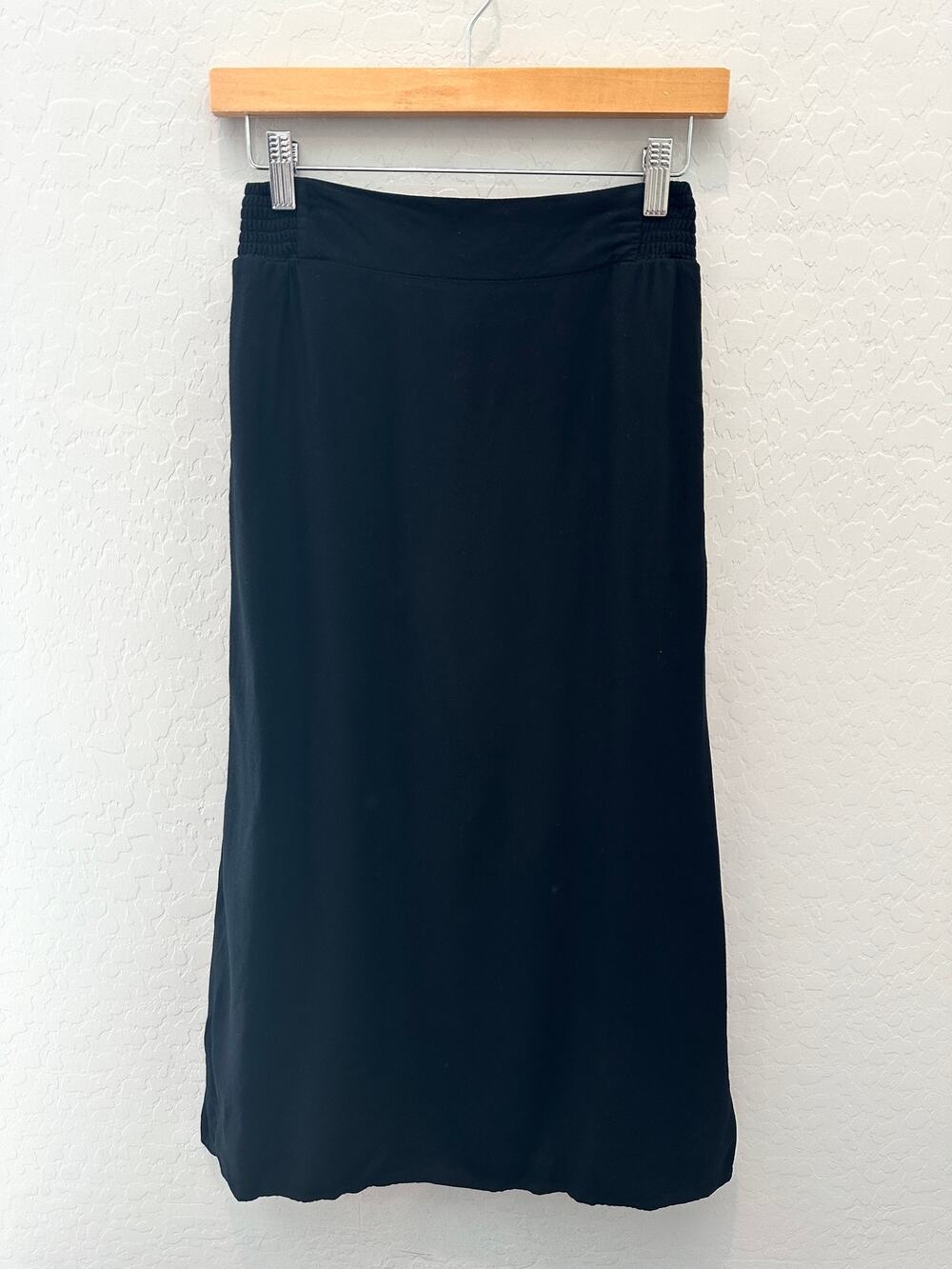 OLD NAVY | Black Pull On Midi Skirt Elastic Waist Rayon Minimalist Basic | XS